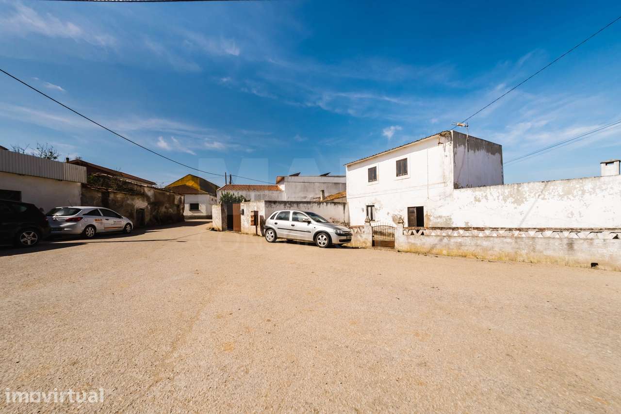 2 Moradias num terreno de 6117m2 | Carvalhal | Bombarral - Grande imagem: 4/47
