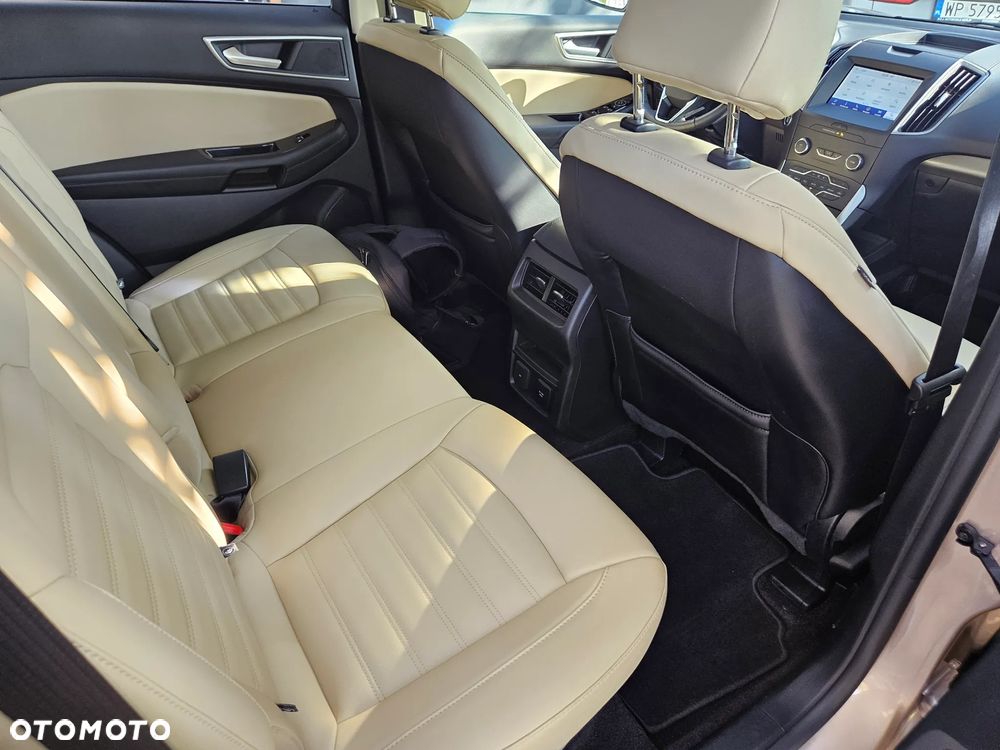 Ford Edge - 12