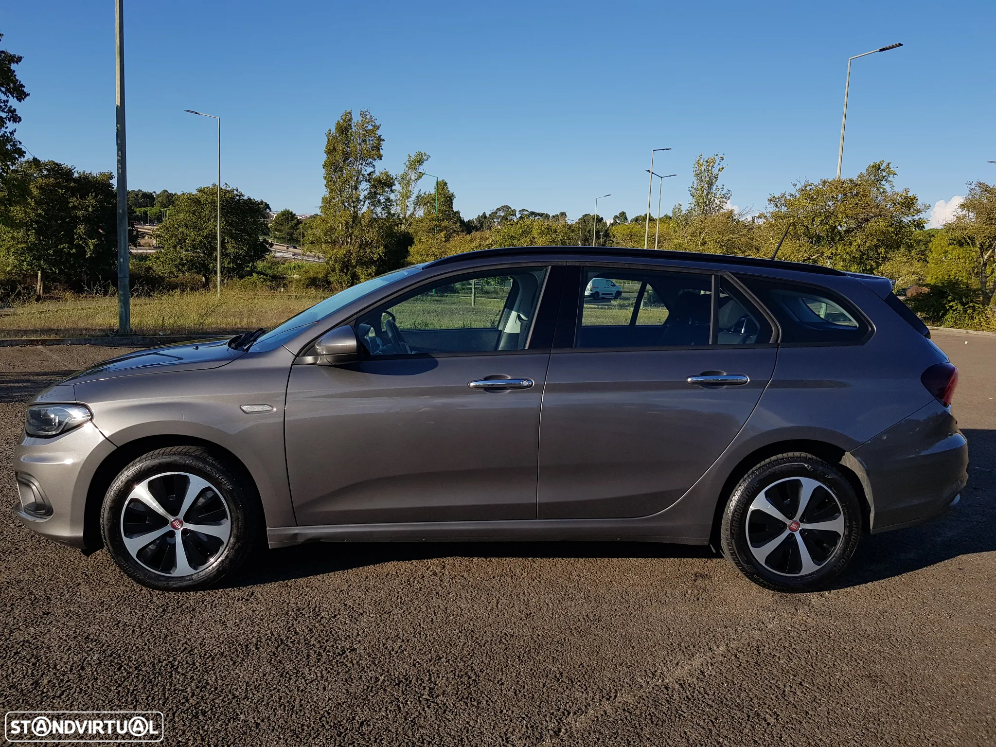 Fiat Tipo Station Wagon 1.6 M-Jet Lounge Tech J17 - 6