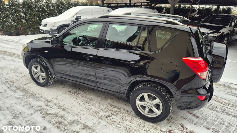 Toyota RAV4 2.0 VVT-i Premium - 9