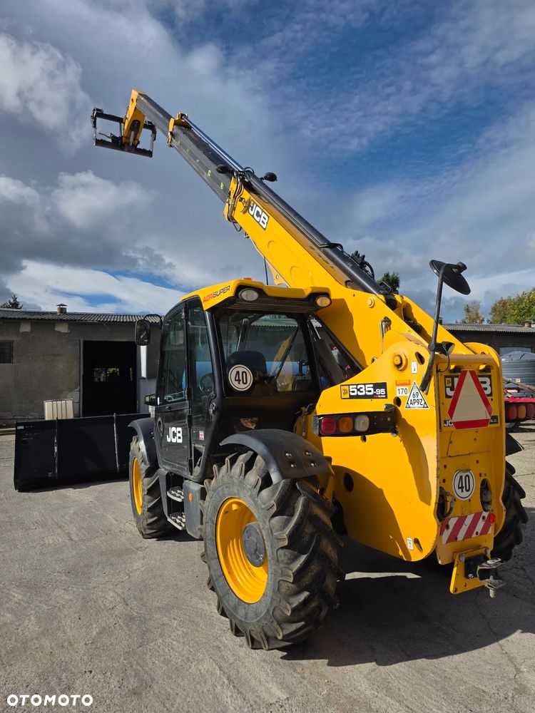 JCB 535-95 AGRI SUPER + 2 łyżki + widły - 13