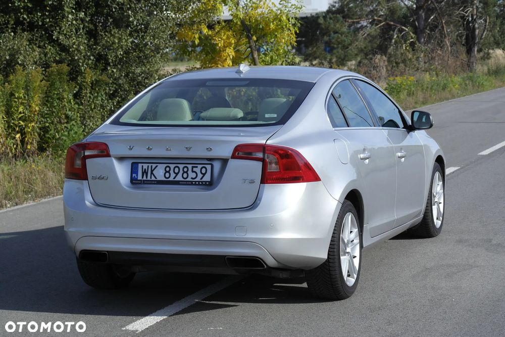 Volvo S60 - 3