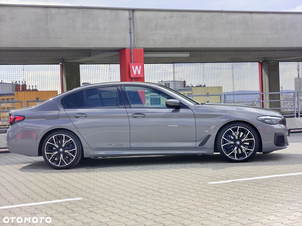 BMW Seria 5 530d xDrive mHEV M Sport sport - 30