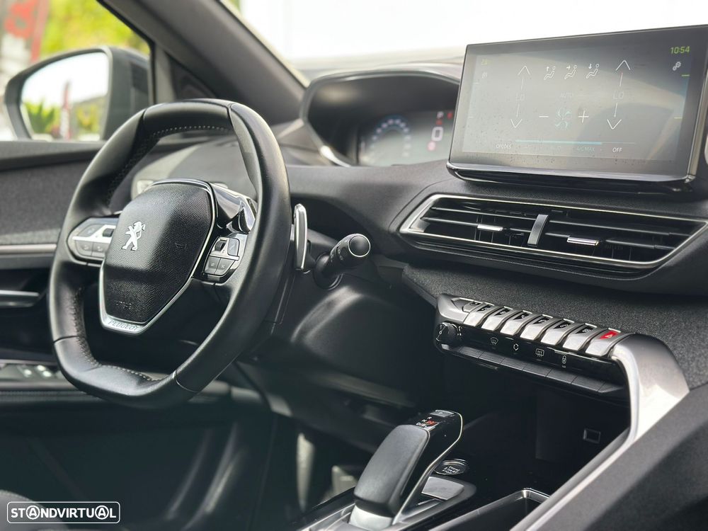 Peugeot 3008 1.6 Hybrid Allure e-EAT8 - 23