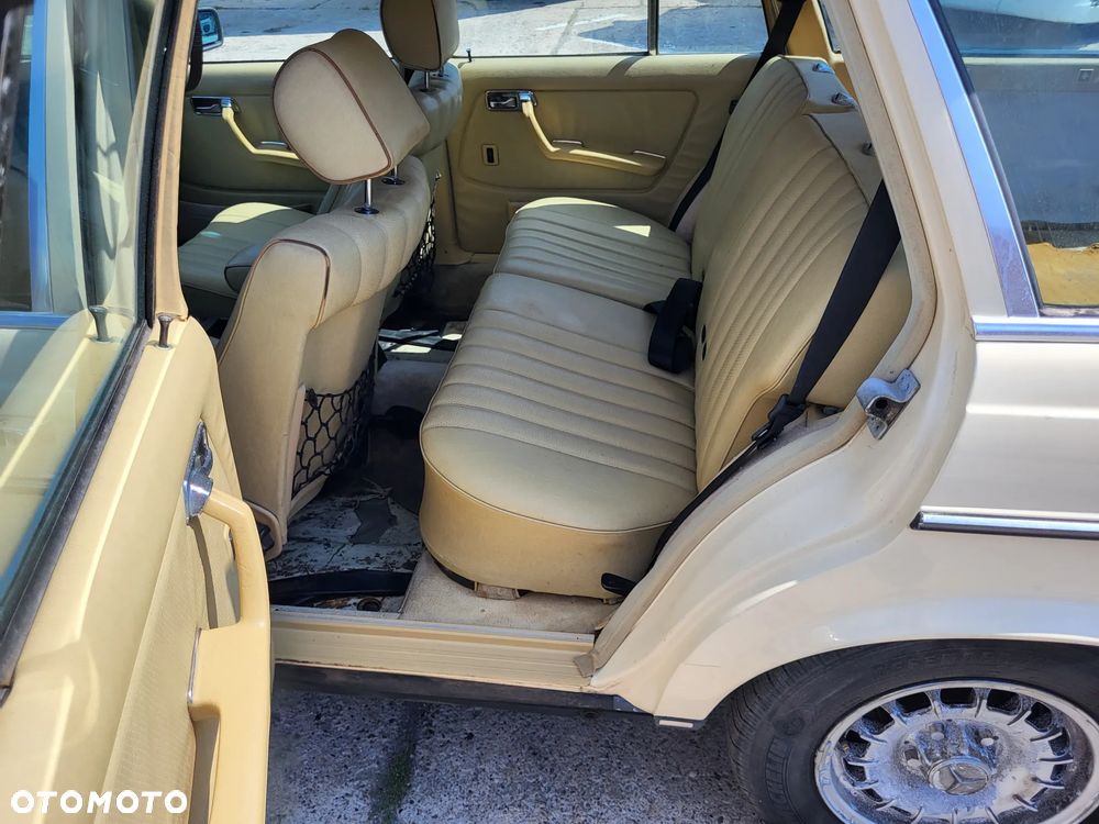 Mercedes-Benz W123 - 13