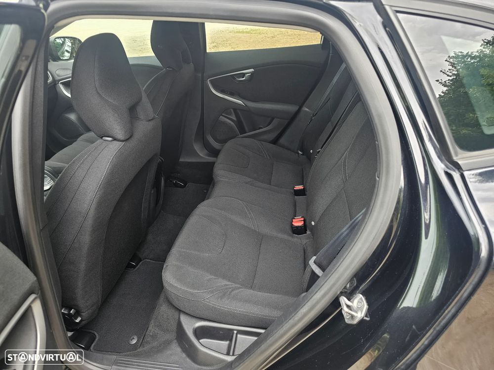 Volvo V40 Cross Country 1.6 D2 Kinetic Powershift - 14