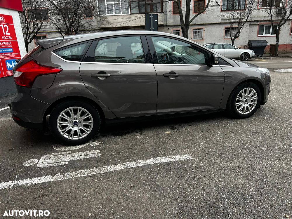 Ford Focus 1.6 TDCI DPF Titanium - 9