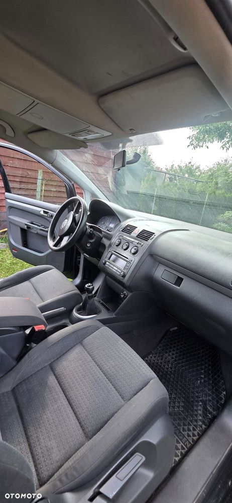 Volkswagen Touran - 5