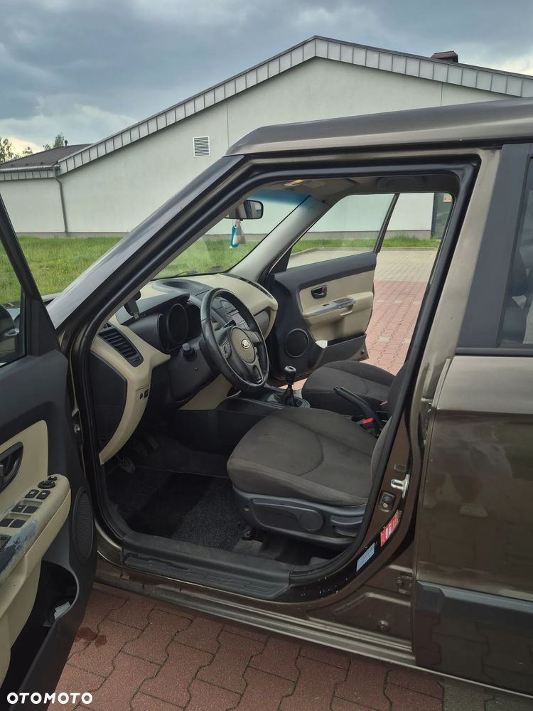 Kia Soul 1.6 CRDI M - 11