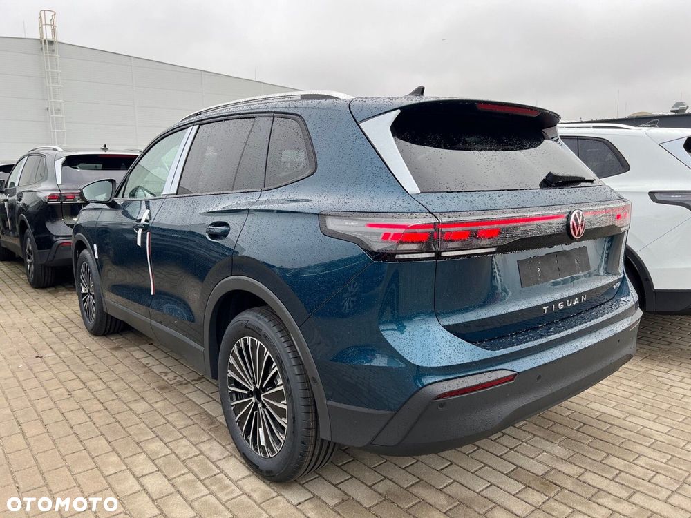 Volkswagen Tiguan - 4