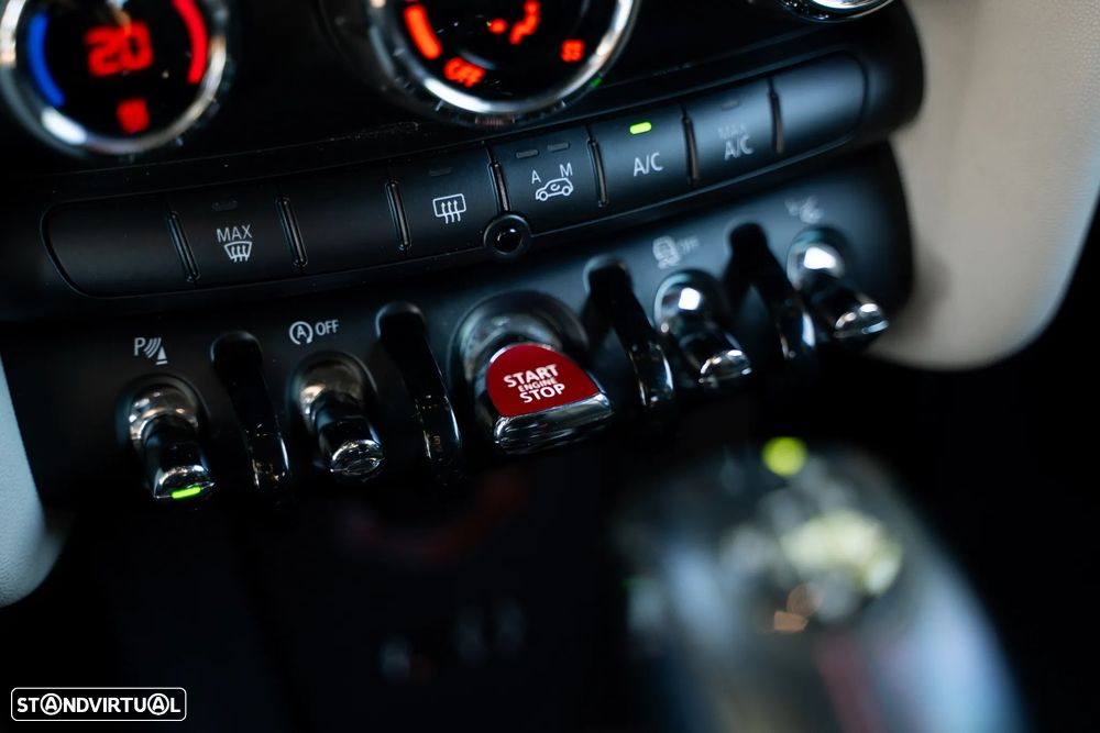 MINI 3 Portas John Cooper Works Auto Desportiva - 27