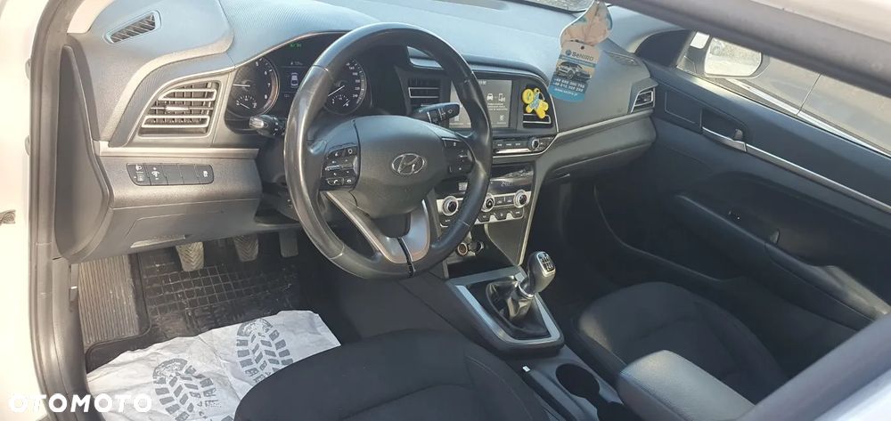 Hyundai Elantra 1.6 Classic + - 5