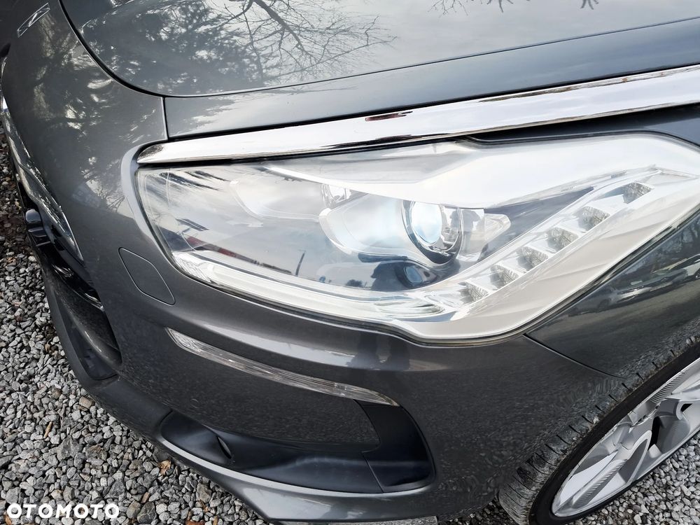 Citroën DS5 2.0 HDi Hybrid4 SoChic MCP - 33