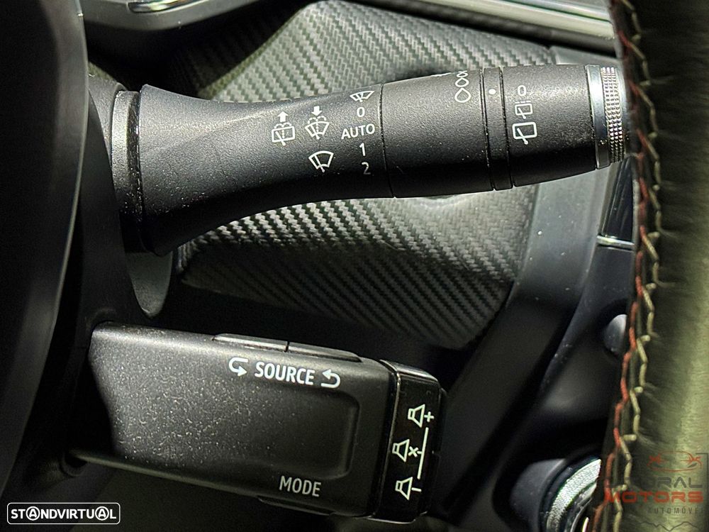 Renault Captur 1.6 E-Tech Plug-In RS Line - 24