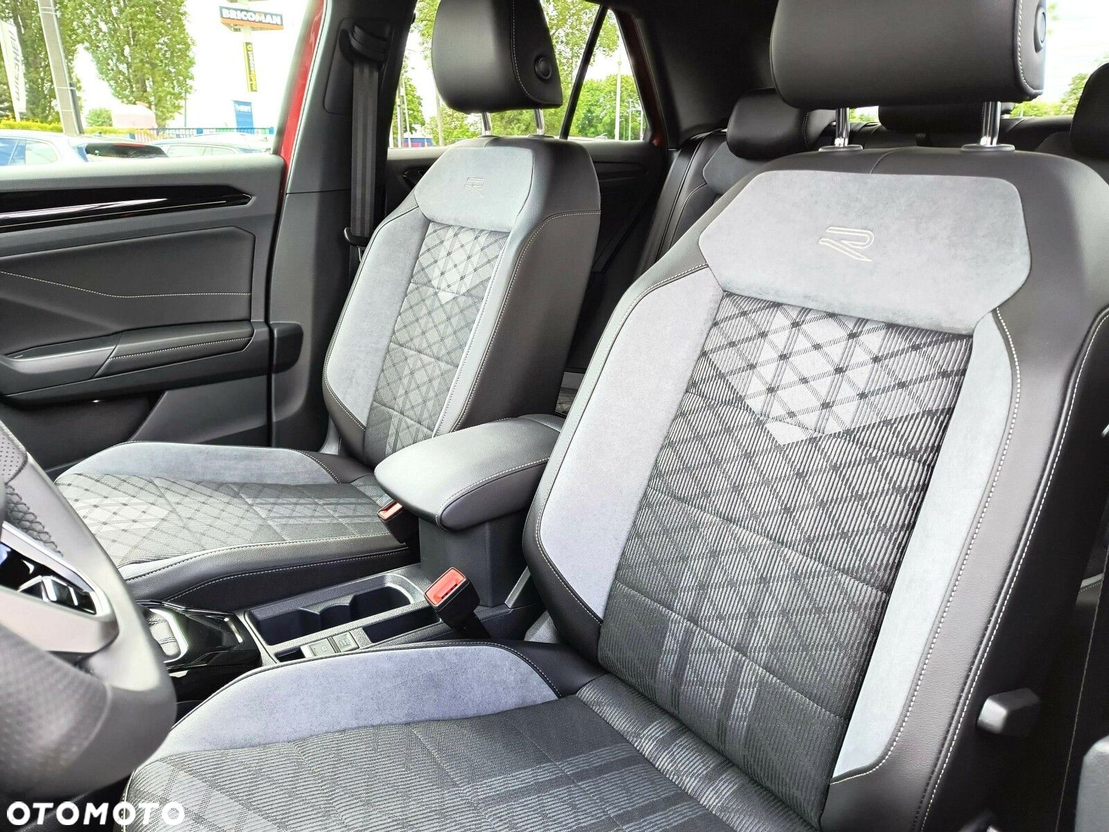 Volkswagen T-Roc 1.5 TSI R-Line Plus DSG - 10