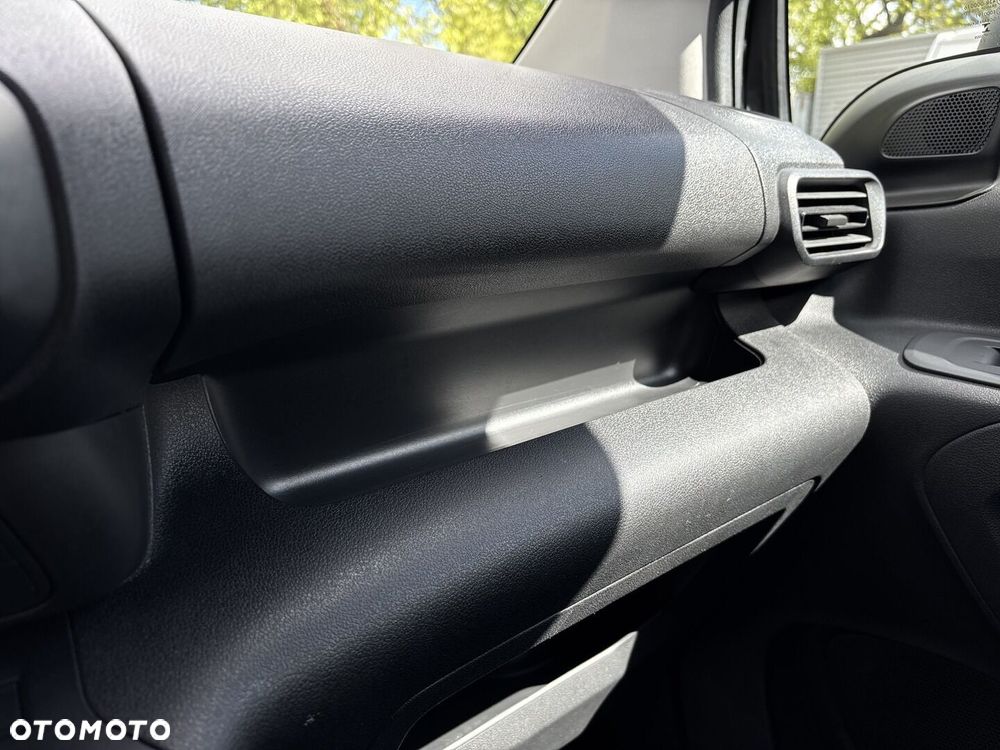 Toyota Proace City Verso 1.5 D-4D Combi - 31