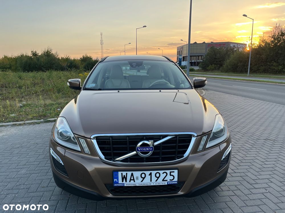 Volvo XC 60 D5 AWD Momentum - 1