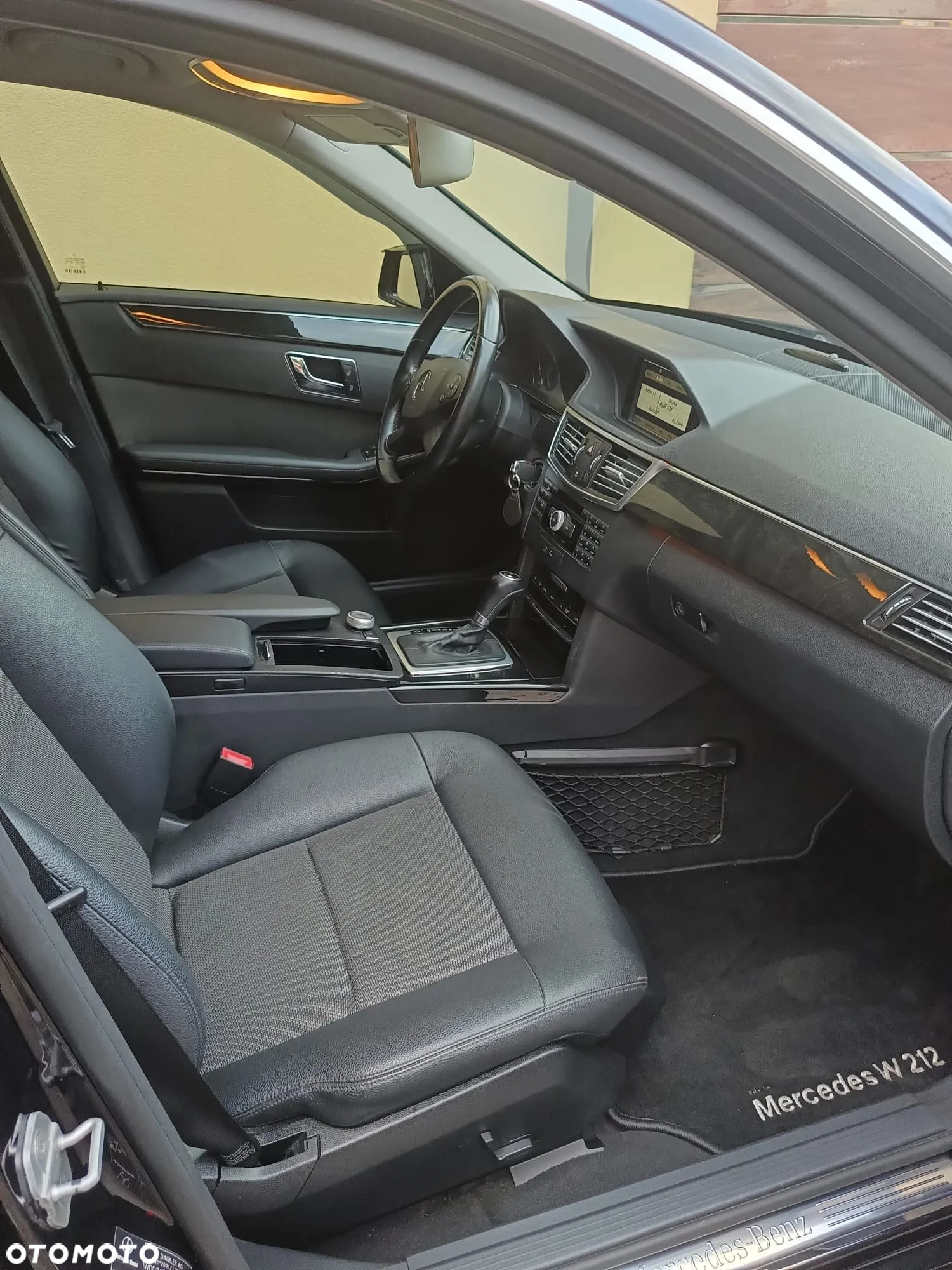 Mercedes-Benz Klasa E 220 CDI BlueEff Avantgarde - 4