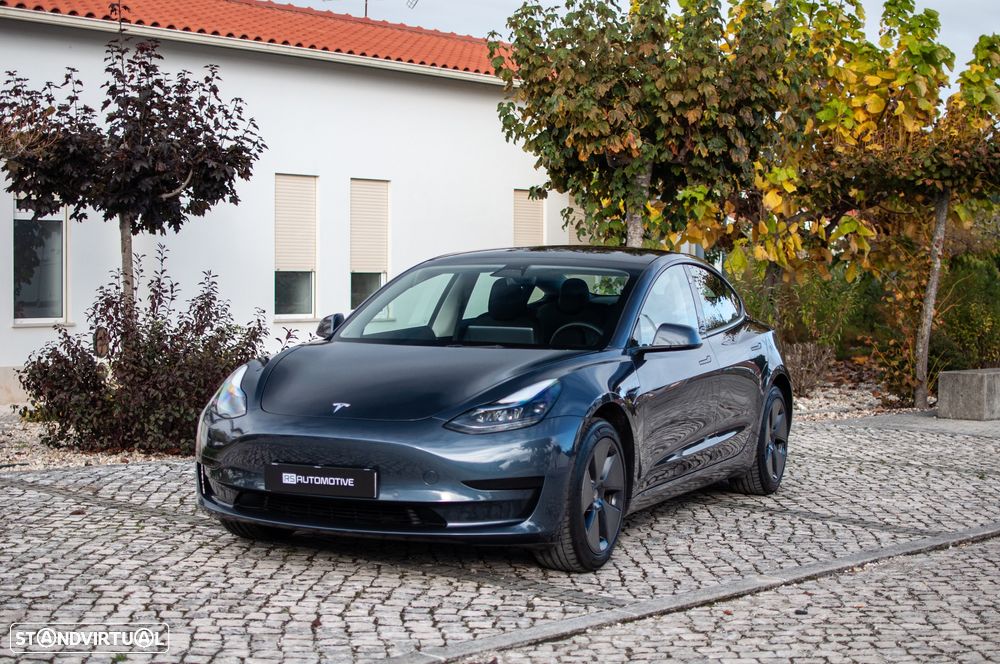 Tesla Model 3 Standard Range Plus RWD - 3