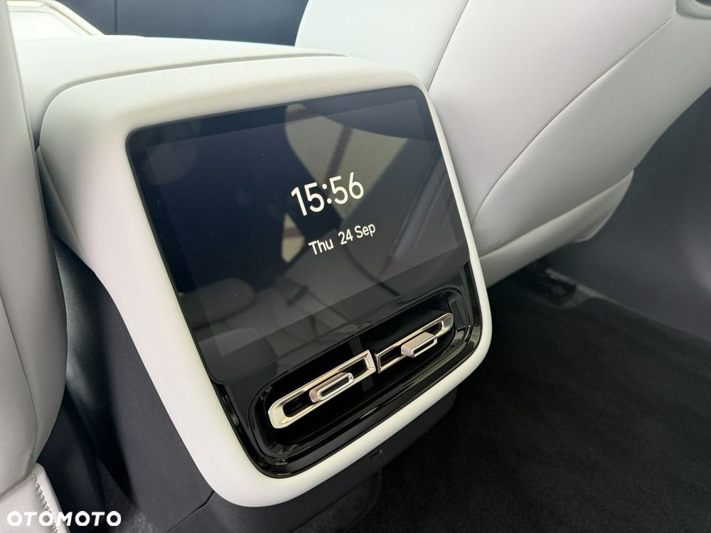 XPeng P7+ - 27