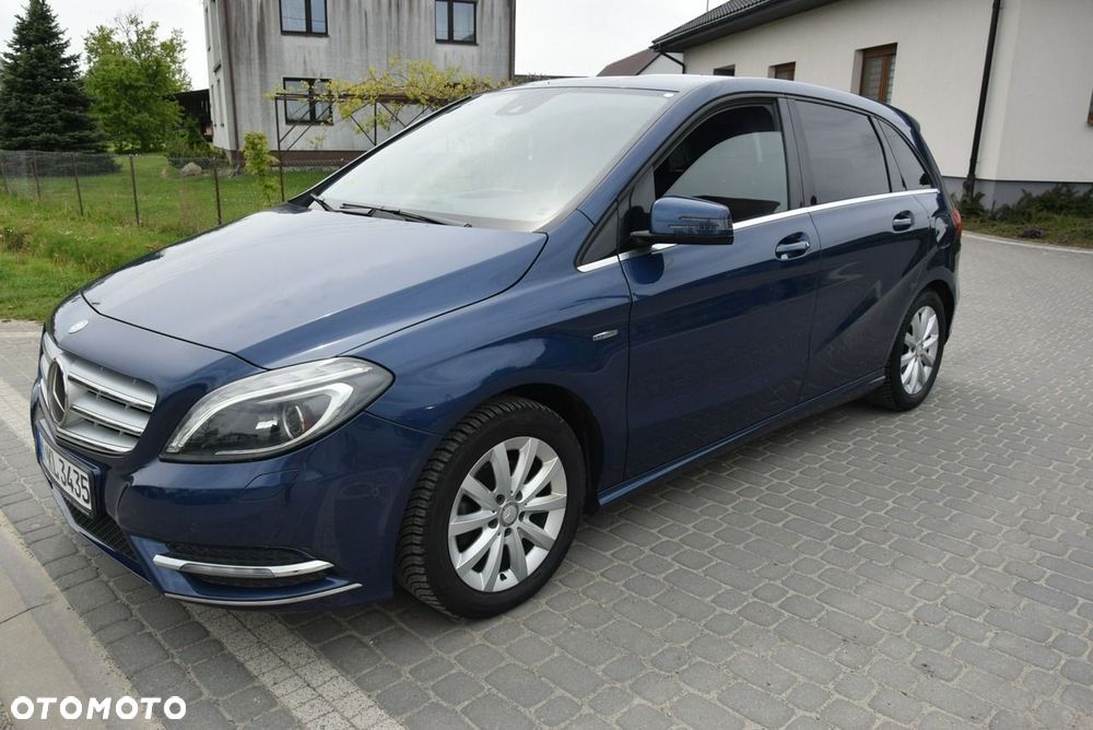 Mercedes-Benz Klasa B 180 Edition - 6