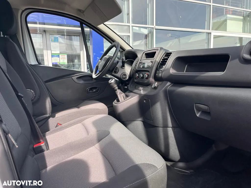 Renault TRAFIC - 9
