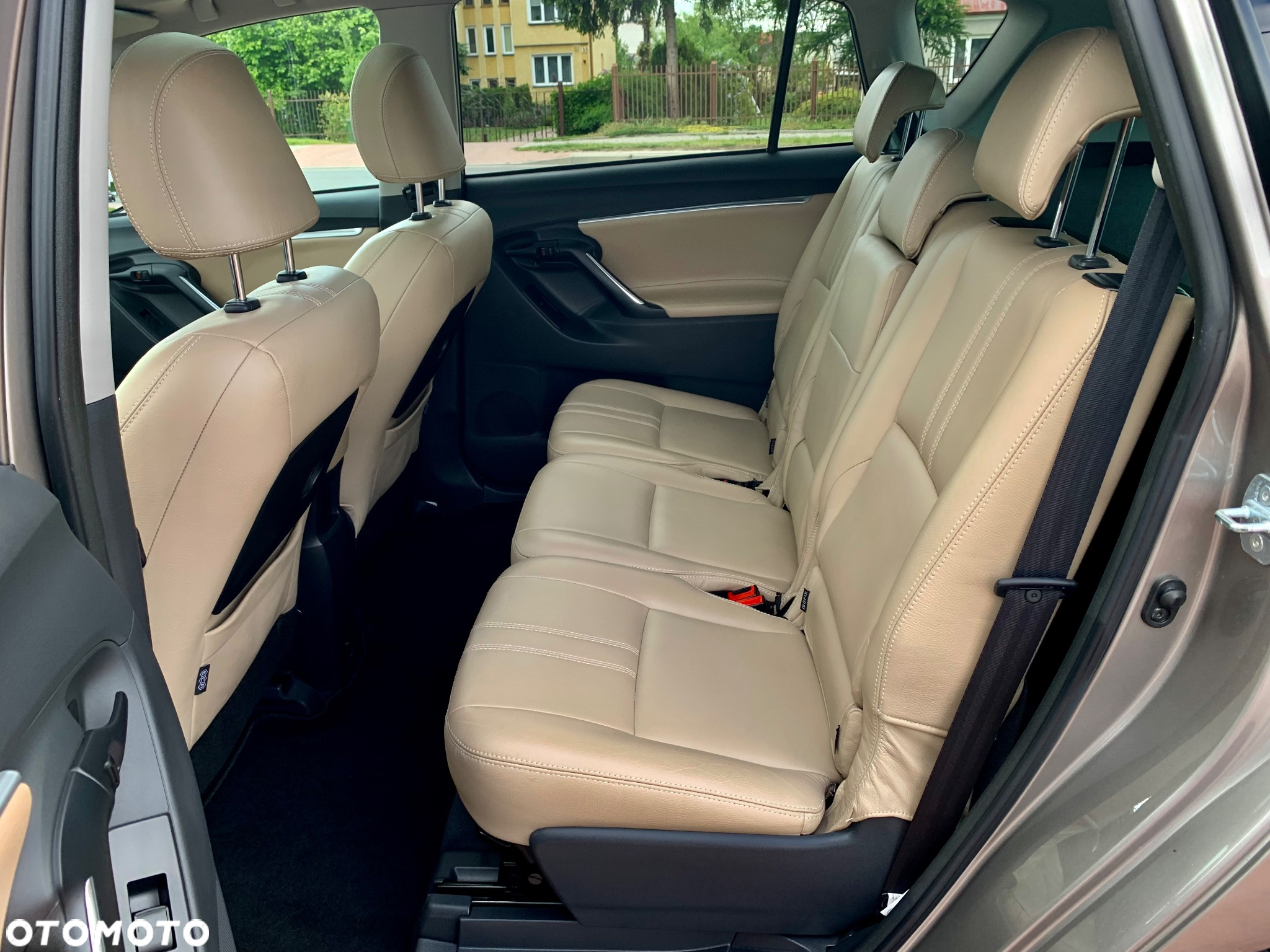 Toyota Verso 1.6 D-4D Prestige - 35