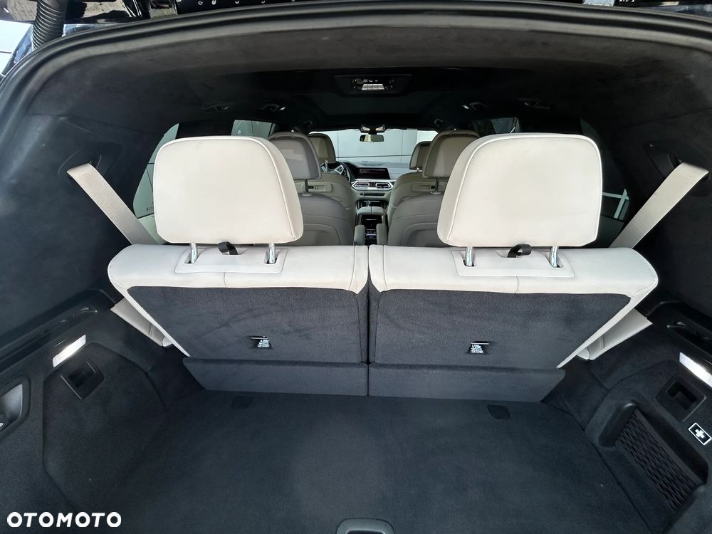 BMW X7 M50d sport - 14