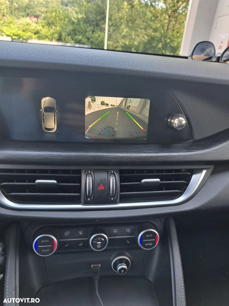Alfa Romeo Stelvio - 5