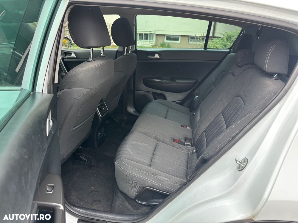 Kia Sportage 1.7 DSL 6MT 4x2 Plus - 23
