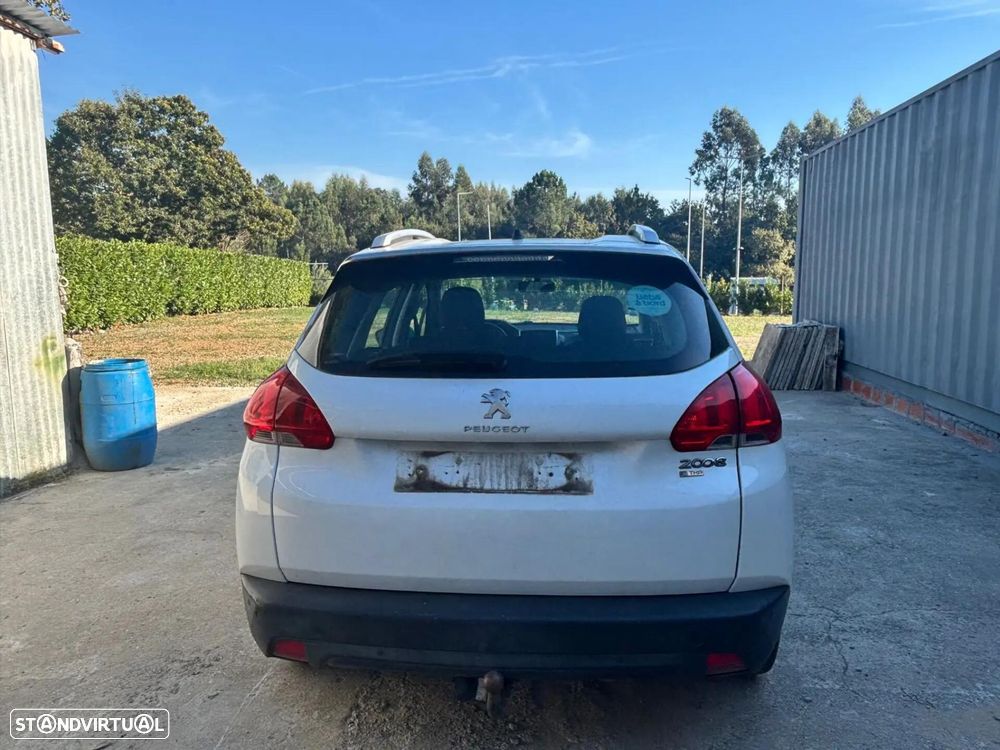 Peugeot 2008 - 11
