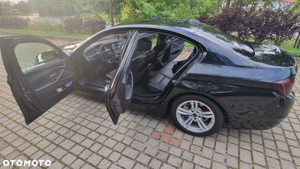 BMW Seria 5 525d - 18