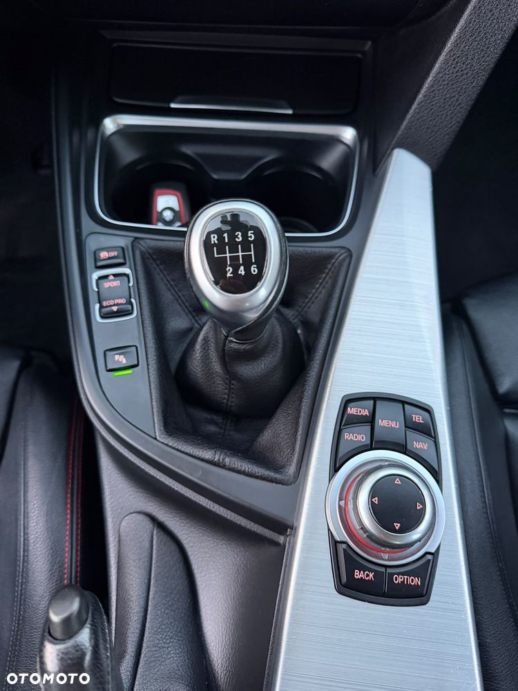 BMW Seria 3 320d DPF Edition Sport - 27