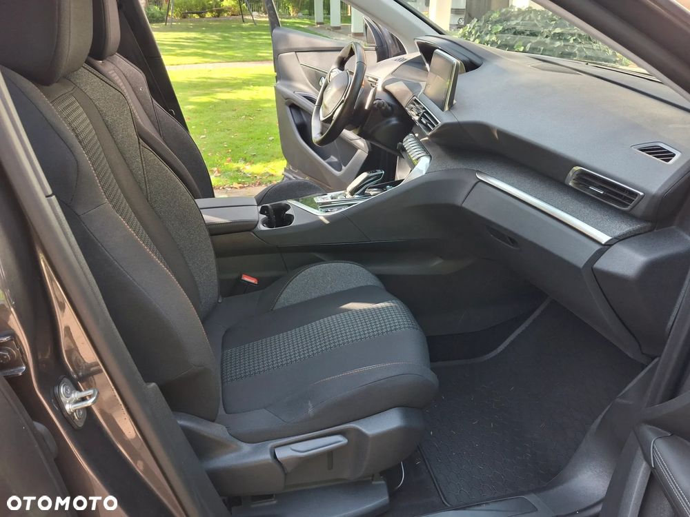 Peugeot 3008 1.2 PureTech Active Pack S&S EAT8 - 11