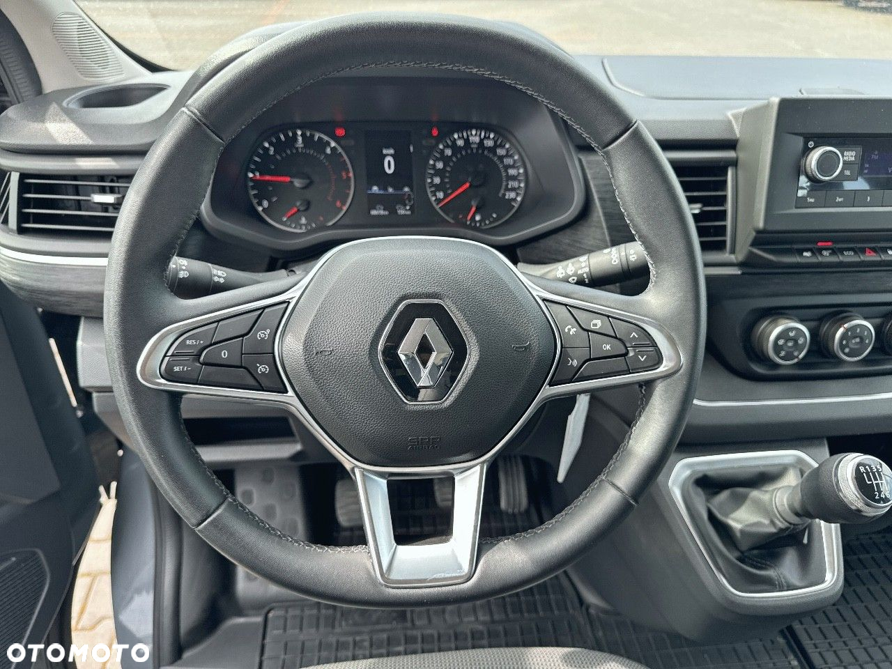 Renault Trafic - 14