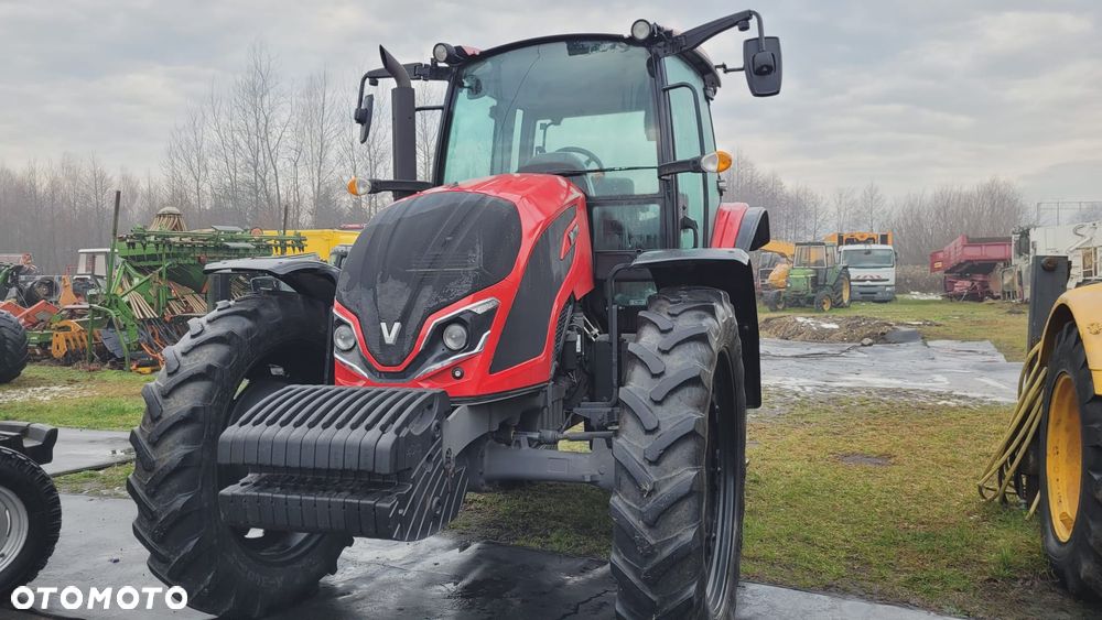Valtra A105 Hi-Crop - 2