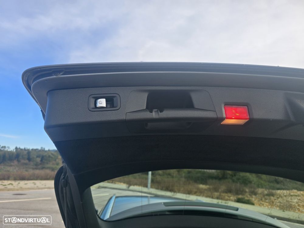 Mercedes-Benz E 300 de 4Matic 9G-TRONIC Night Edition - 7