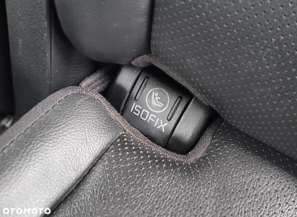 Kia Carens 1.7 CRDi 136 Fifa World Cup Edition - 30