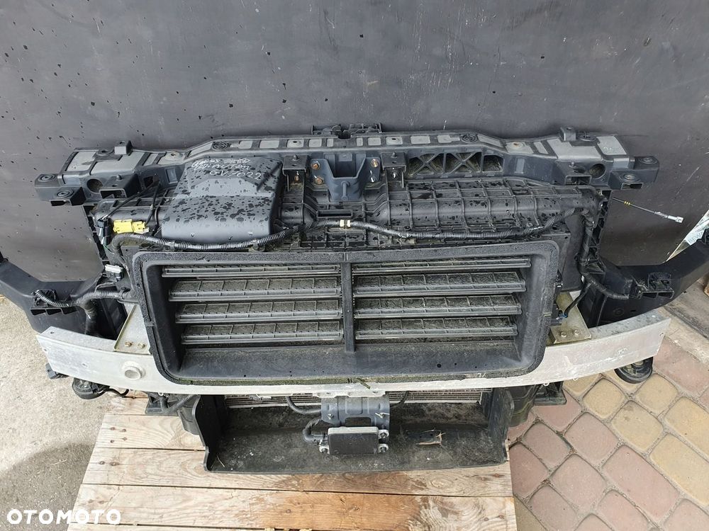 PAS WZMOCNIENIE CHŁODNICE GENESIS GV70 2,2 CRDI - 2