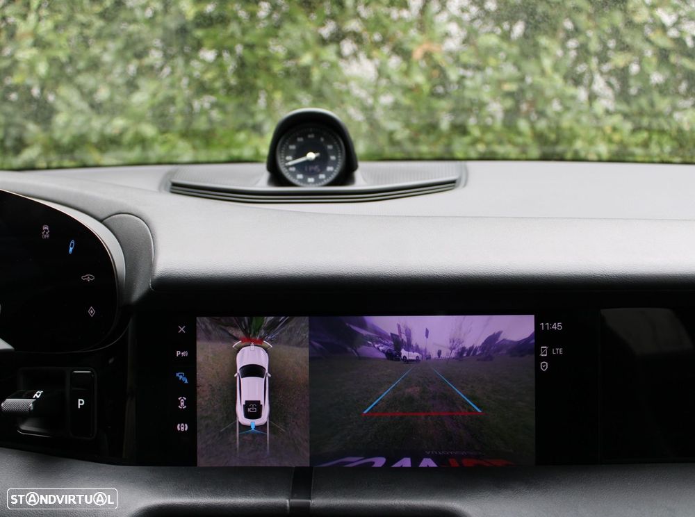 Porsche Taycan 4S - 34