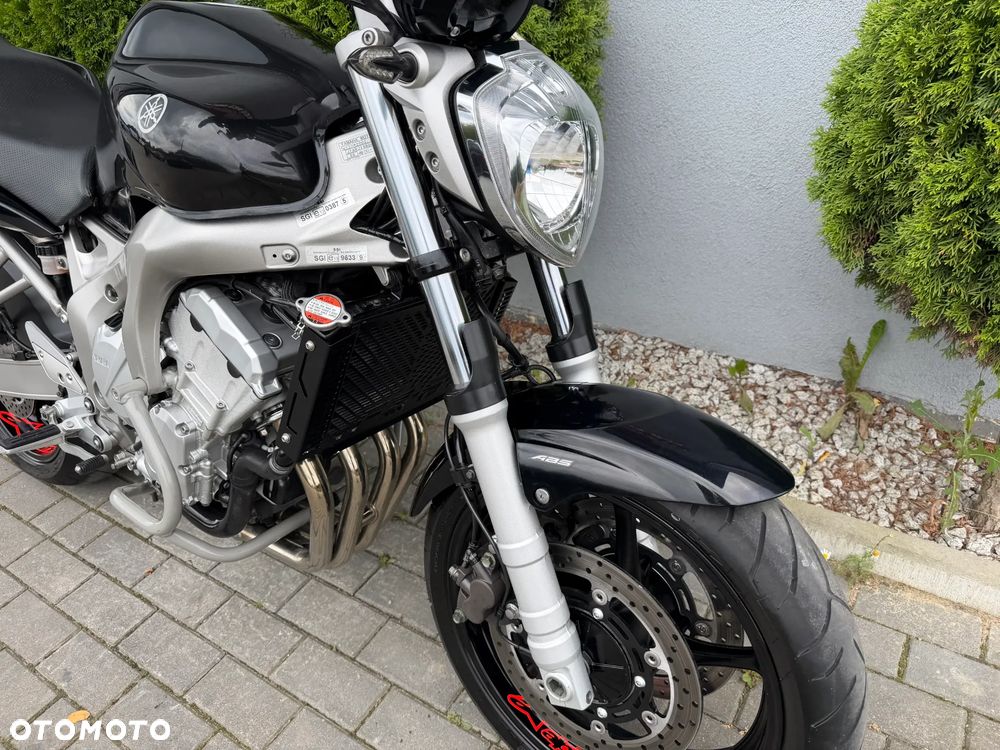 Yamaha FZ - 9