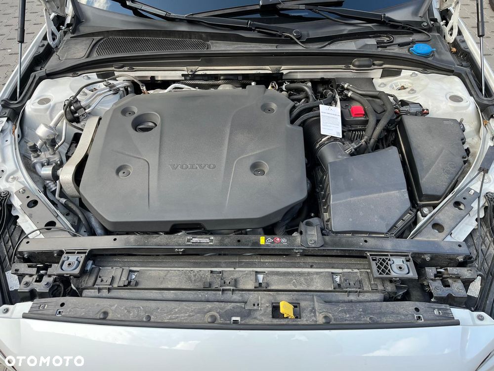 Volvo V60 B4 D Plus Dark - 17