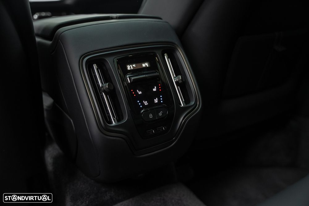 Aston Martin DBX 707 - 21