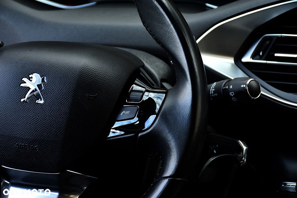 Peugeot 308 BlueHDi 130 EAT8 Stop & Start Allure - 21
