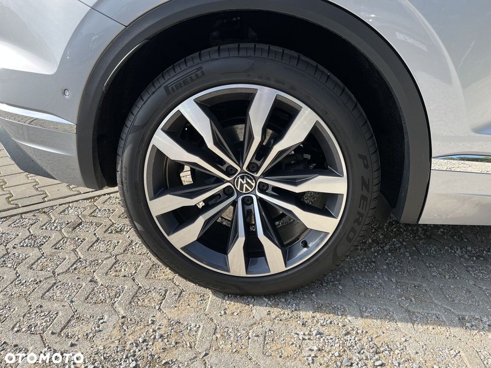Volkswagen Touareg - 19