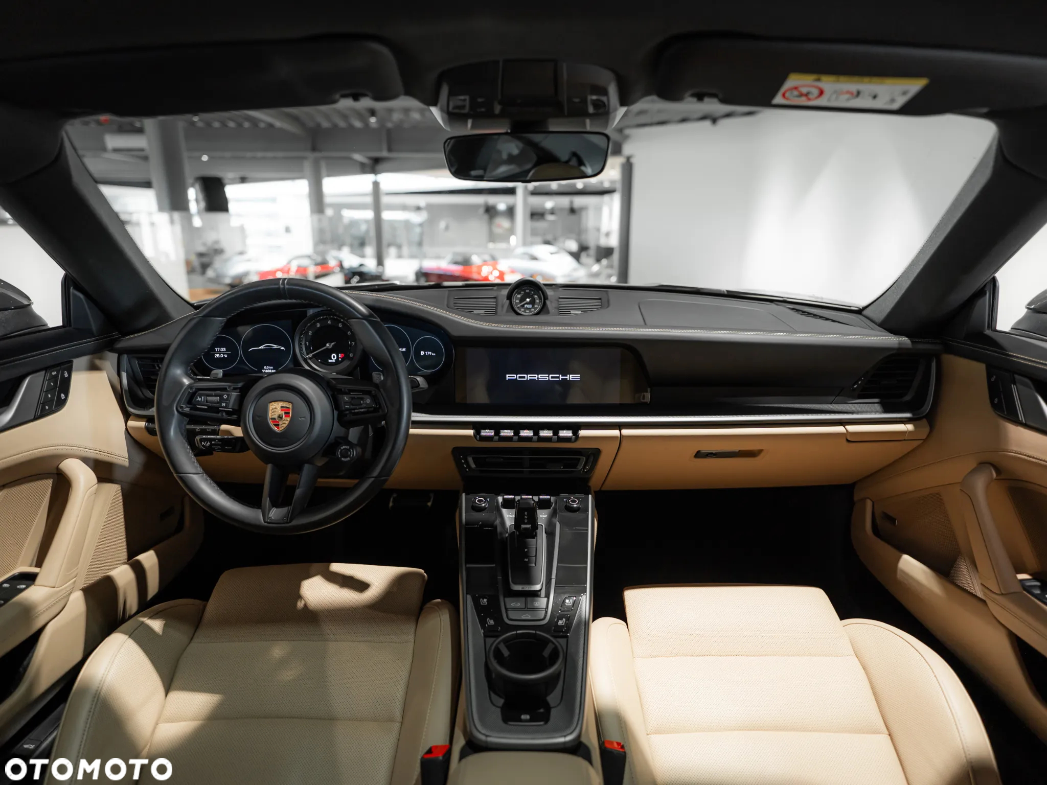 Porsche 911 Carrera 4S - 22