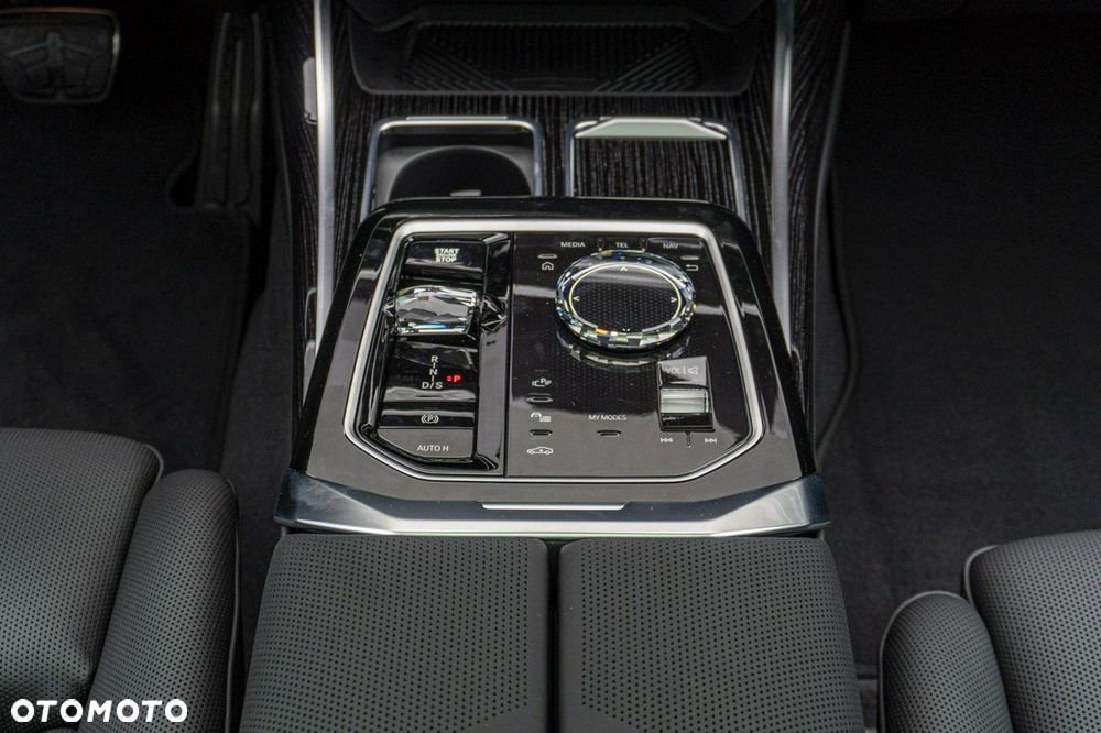 BMW Seria 7 - 21