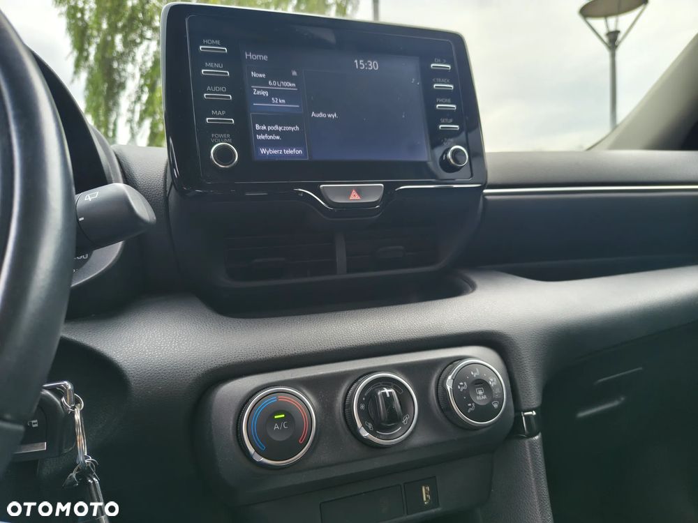 Toyota Yaris 1.5 Comfort - 12