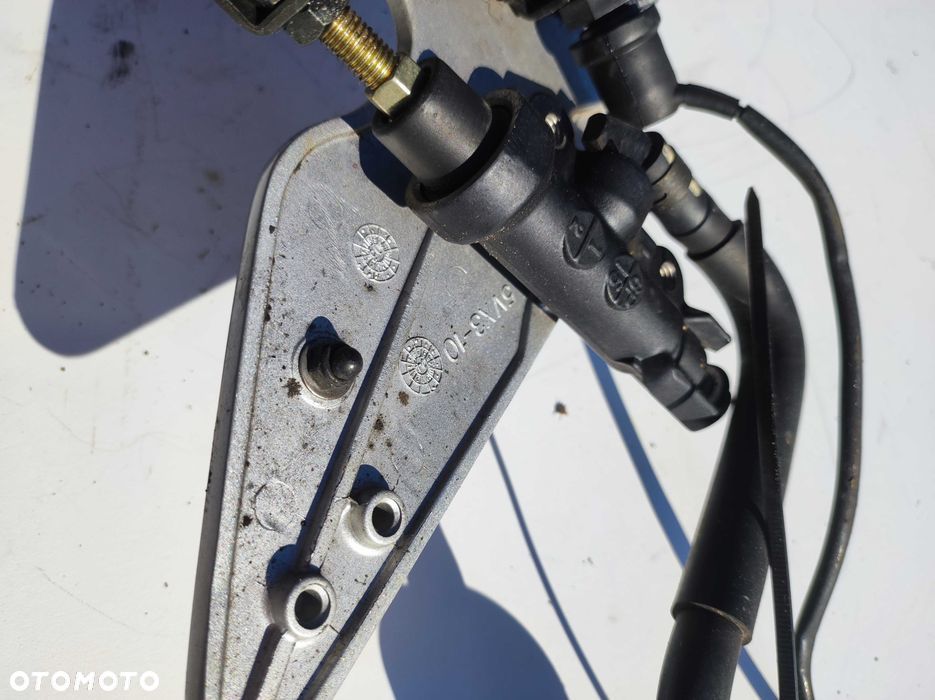 Yamaha FZ6 (2004–2009) Prawy set podnóżka z pompą hamulca tylnego - 6