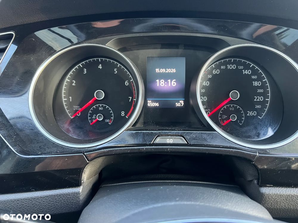Volkswagen Touran 1.5 TSI ACT OPF DSG Highline - 38